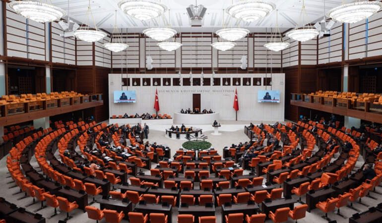 Meclis’te okul saldırıları için kurulan komisyonun üyeleri belirlendi