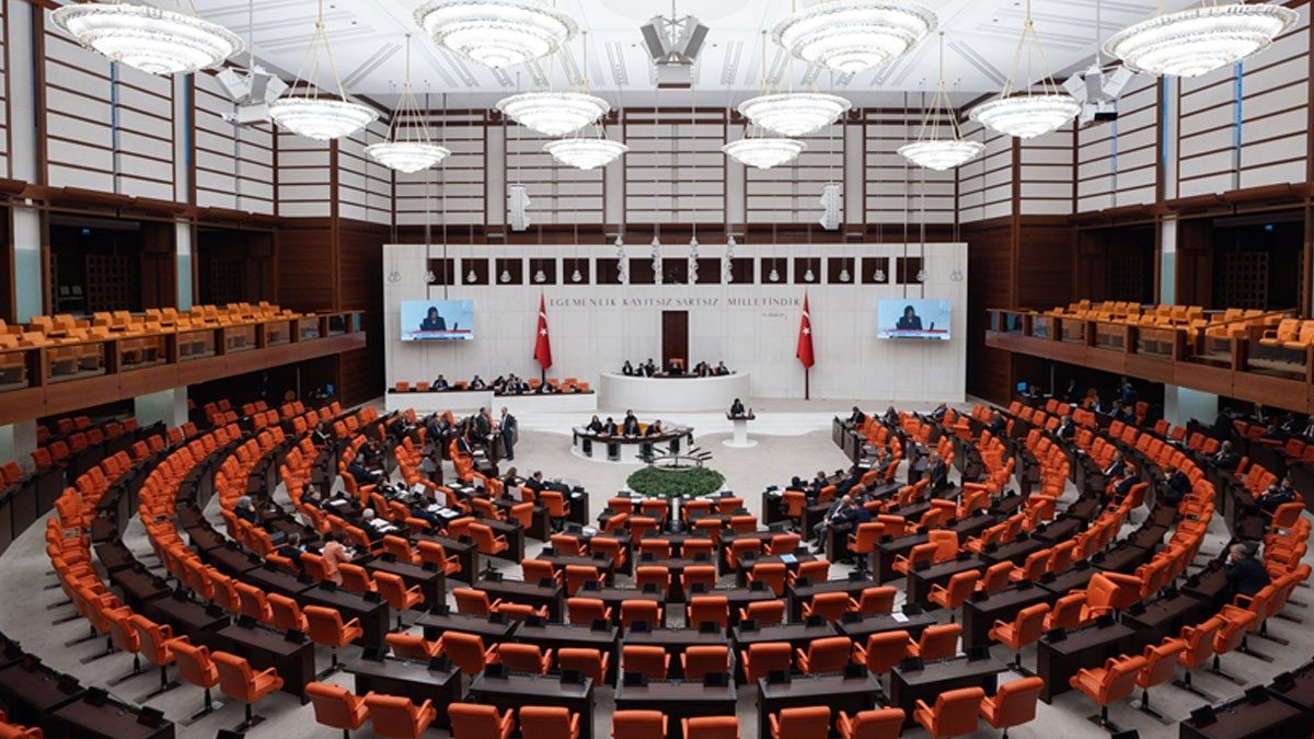 Meclis’te okul saldırıları için kurulan komisyonun üyeleri belirlendi