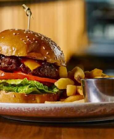 ABD’li Hamburger devi iflasa sürükleniyor! Mağazalarını tek tek kapatıyor