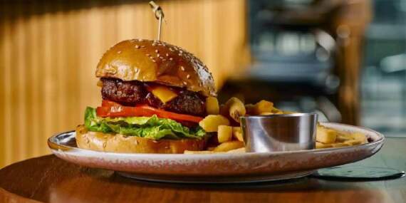 ABD’li Hamburger devi iflasa sürükleniyor! Mağazalarını tek tek kapatıyor