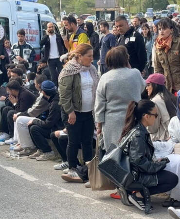 Bartın’da öğrencileri taşıyan otobüs devrildi: Çok sayıda yaralı var