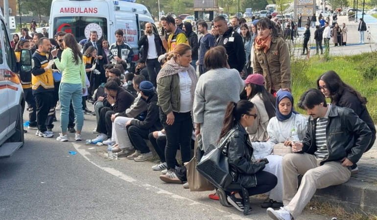 Bartın’da öğrencileri taşıyan otobüs devrildi: Çok sayıda yaralı var