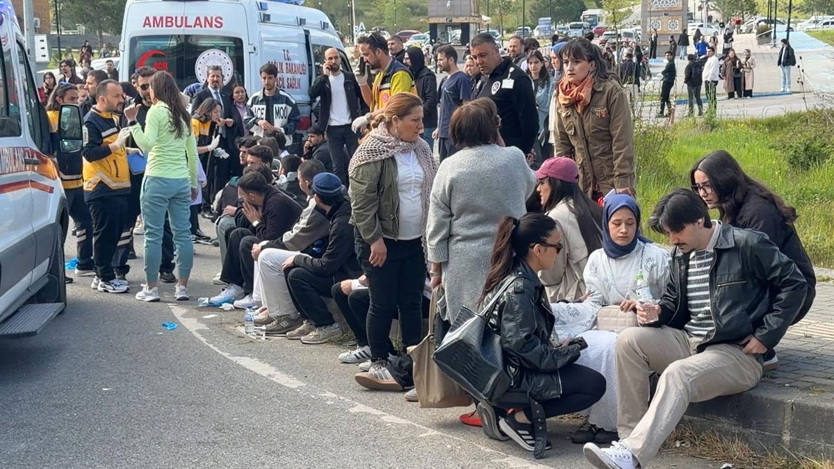 Bartın’da öğrencileri taşıyan otobüs devrildi: Çok sayıda yaralı var