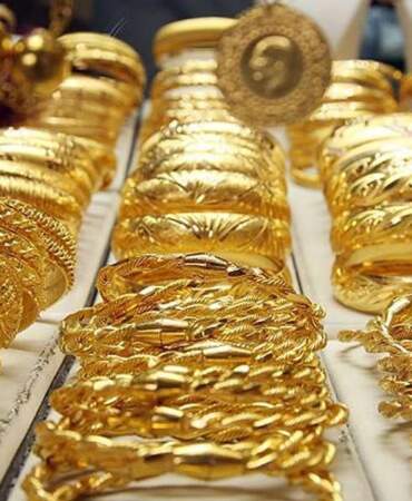 Altında dalgalanma devam ediyor