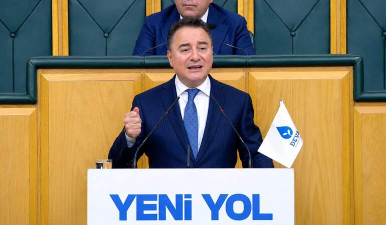 Babacan’dan iktidara “gündüz kuşağı” ve “çökme” tepkisi: Kemerde sıkacak delik, ağızda diş kalmadı