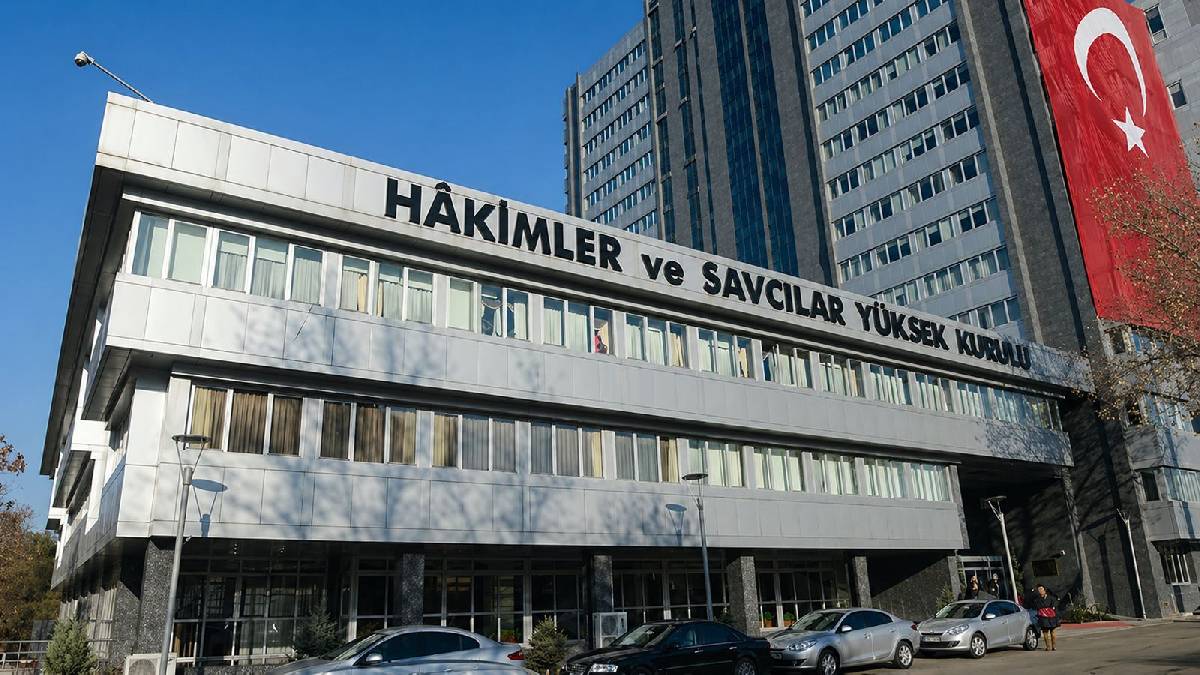HSK’dan mini kararname: 34 hâkim ve savcının görev yeri değişti (Tam Liste)