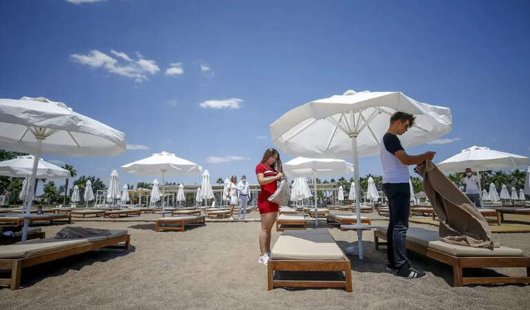 Mayıs’ta 6 gün izin alan 16 gün tatil yapacak