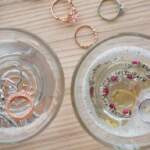 Evde kararmış gümüşleriniz mi var? Basit malzemelerle kararma sorununu halledin