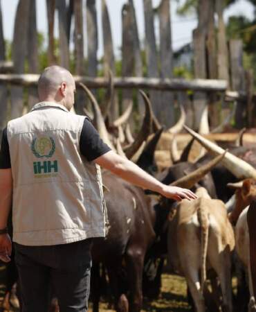 İHH, bu yıl 61 ülkede 3,5 milyon kişiye kurban ulaştırmayı hedefliyor