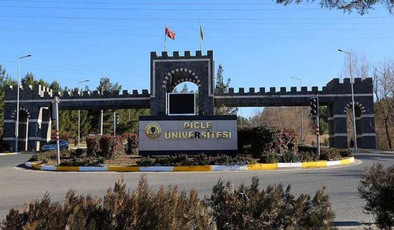 Üniversite kampüsünde petrol bulundu