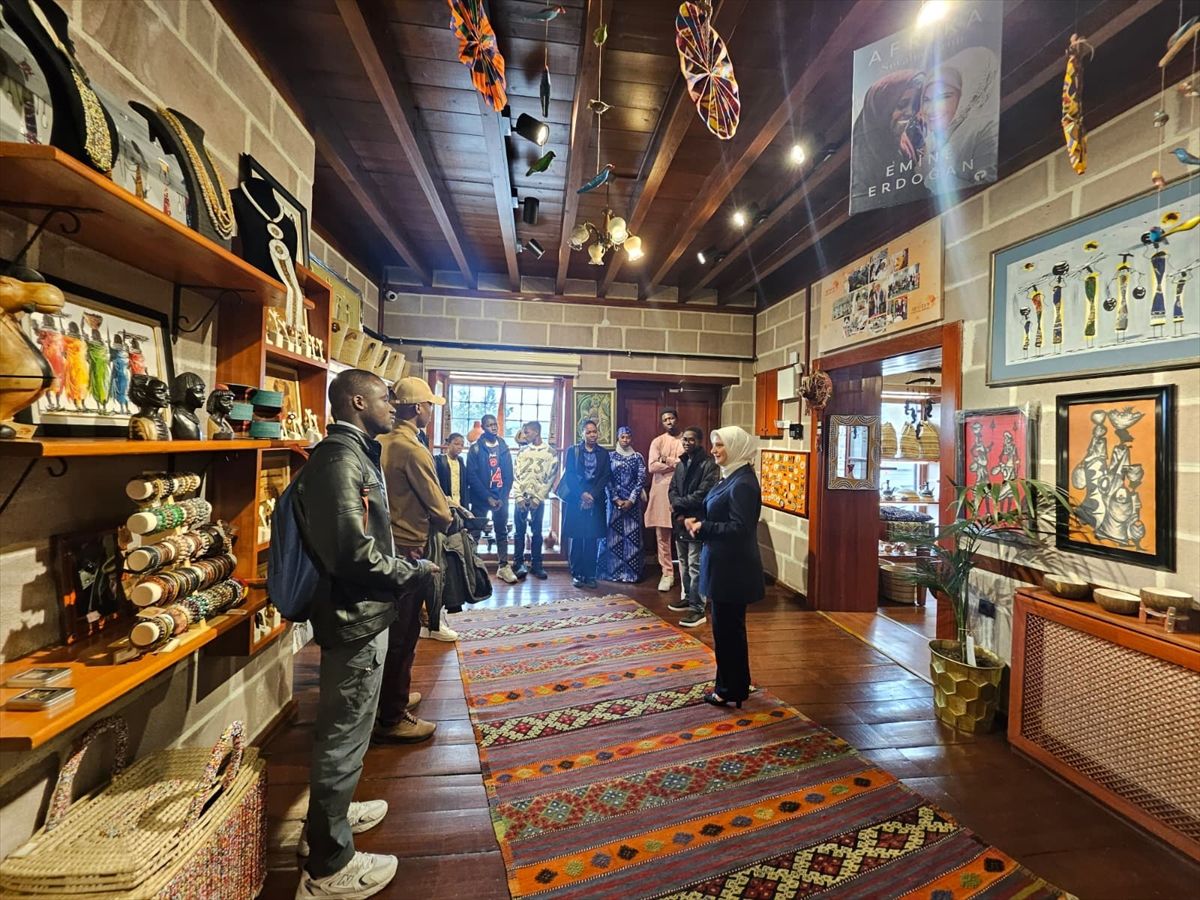 Afrikalı öğrenciler, Ankara’da Afrika Kültür Evi’ni gezdi