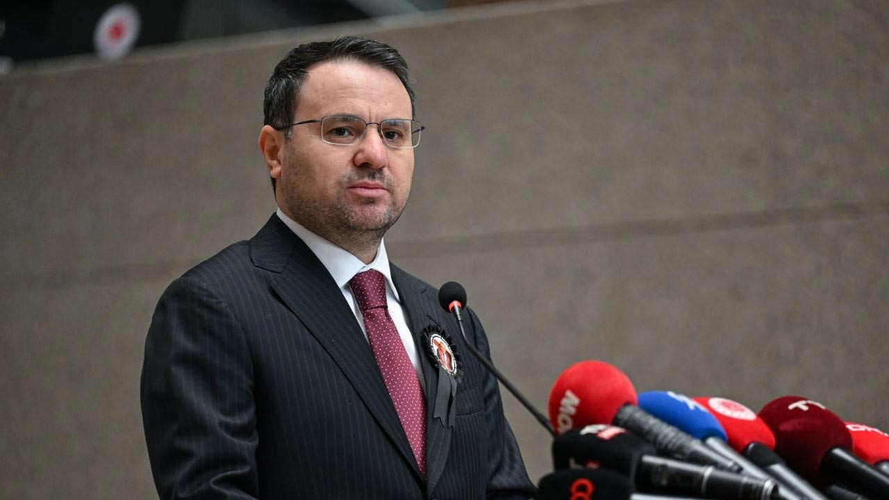 Akın Gürlek’ten Diyarbakır’da ‘Türkiye Yüzyılı’nda Yeni Anayasa’ Mesajı: Demokrasimizi Darbe Anayasasından Kurtarmak İstiyoruz