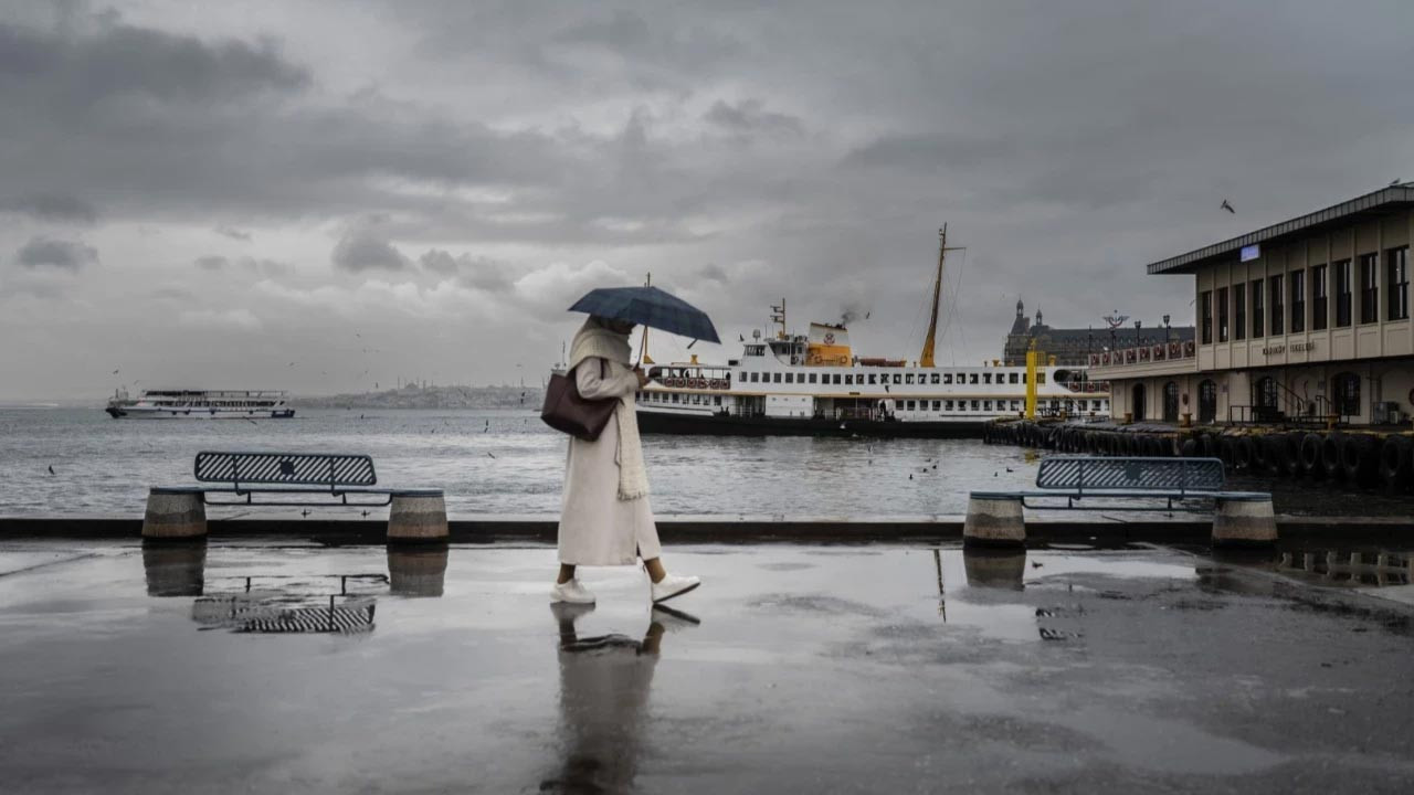 AKOM İstanbul’u Tarih Vererek Uyardı: Güneşli Havaya Sakın Aldanmayın, Soğuk Havalar Geri Dönüyor
