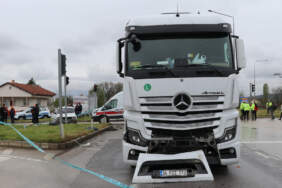 Amasya’da Kavşak Faciası: Otomobilden Fırlayan 10 Aylık Bebek Öldü