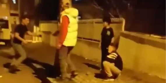 Ankara’da çocuğun sokak ortasında kemer ve sopayla darbedilmesiyle ilgili 2 şüpheli tutuklandı