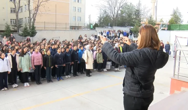Öğrenciler Yeniden Dersbaşı Yaptı