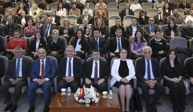 Nezaket Haftası Sempozyumu Düzenlendi