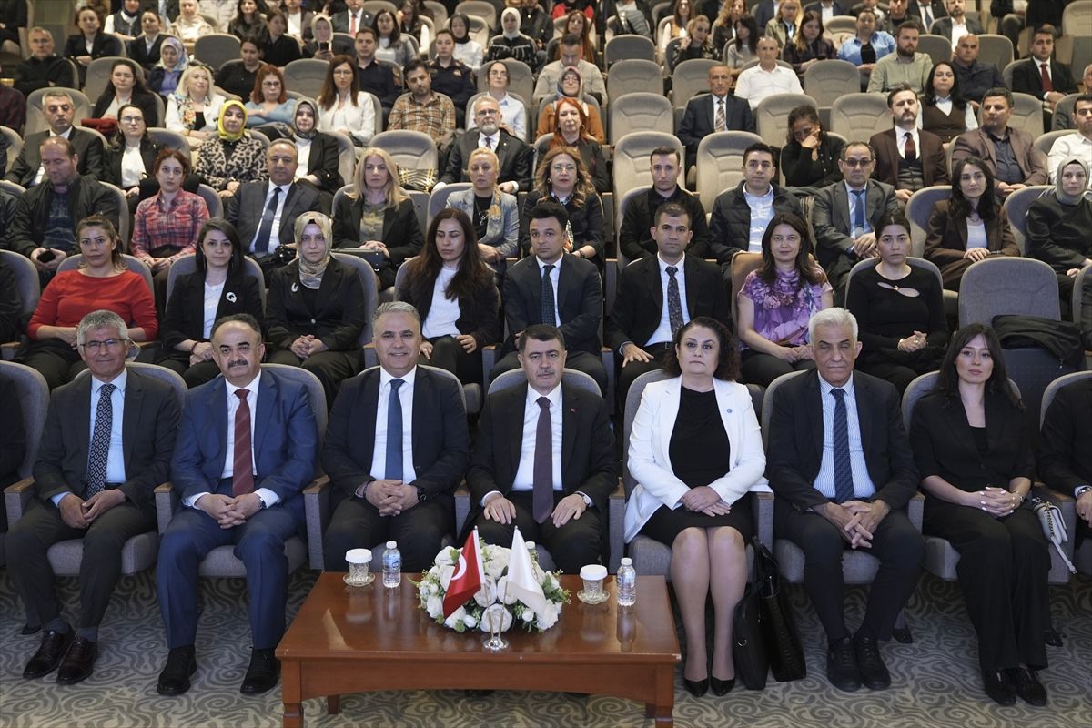 Nezaket Haftası Sempozyumu Düzenlendi