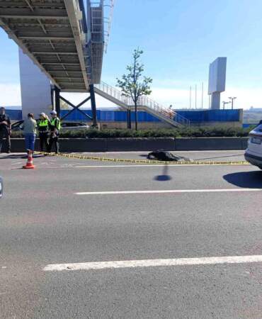 Ankara’da üst geçitten düşen işçiyi otomobil ezdi