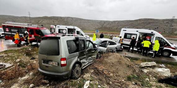 Beypazarı’nda Trafik Kazası: 1 Ölü, 4 Yaralı