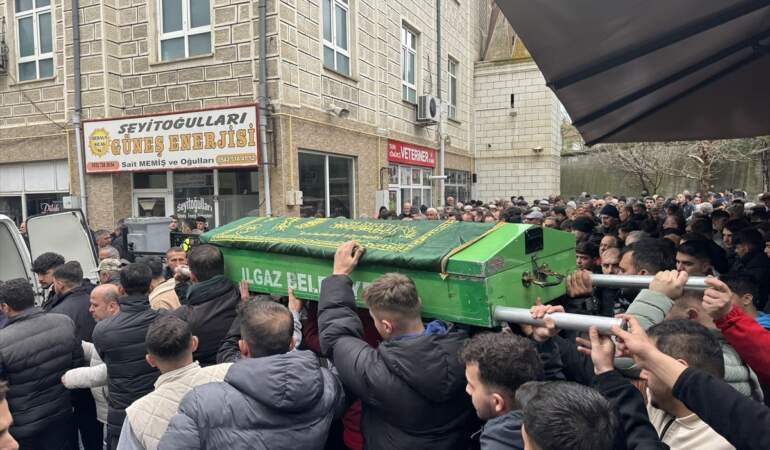 Trafik Kazasında Ölen Öğrencilerin Cenazeleri Defnedildi