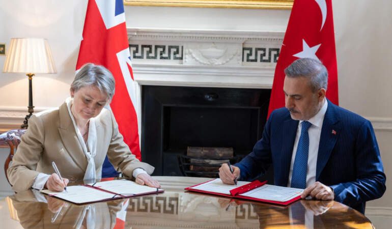 Ankara-Londra Hattında Yeni Dönem! İmzalar Atıldı