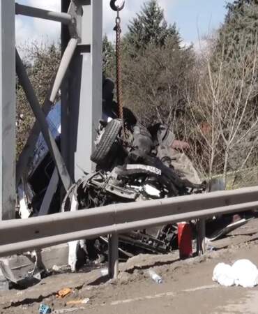 Ankara’da katliam gibi kaza! Otobüs üst geçide çarptı