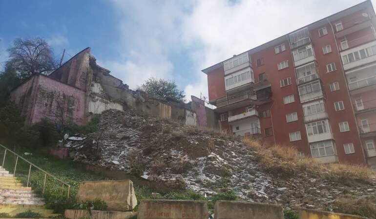Ankara’da Nisan’da Kar Yağdı