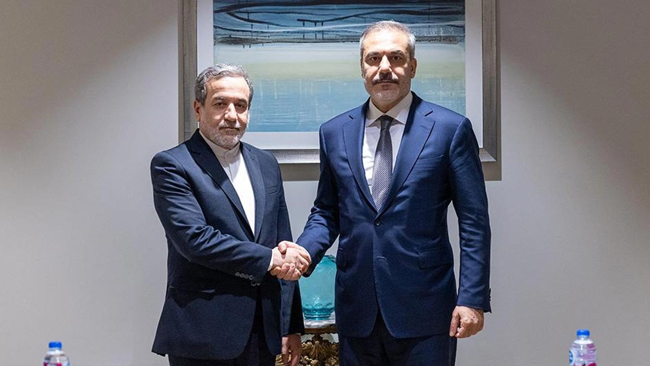 Ateşkes Sonrası İran ile İlk Temas: Bakan Fidan Mevkidaşı Arakçi İle Görüştü