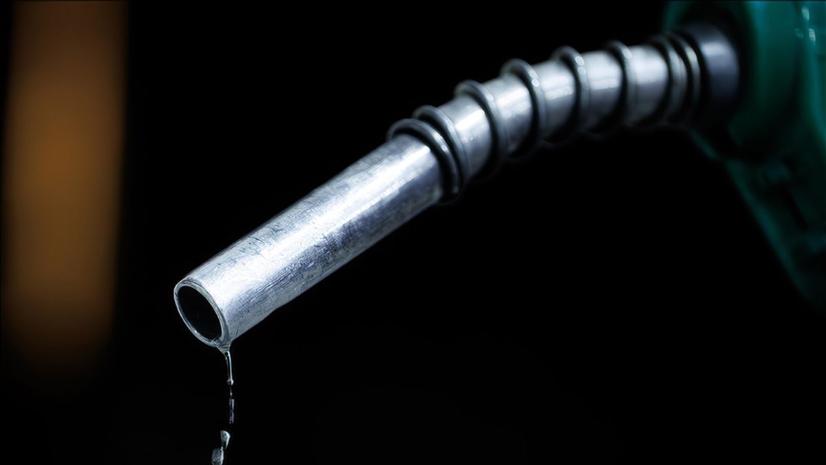 Avustralya yakıt vergisini yarıya indiriyor