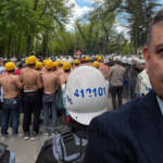 Bakan Çiftçi Devreye Girdi, Holding Patronu Söz Verdi: Madencilerin Alacakları Ödeniyor