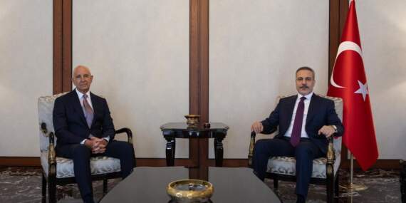 Hakan Fidan, Tom Barrack’ı Kabul Etti