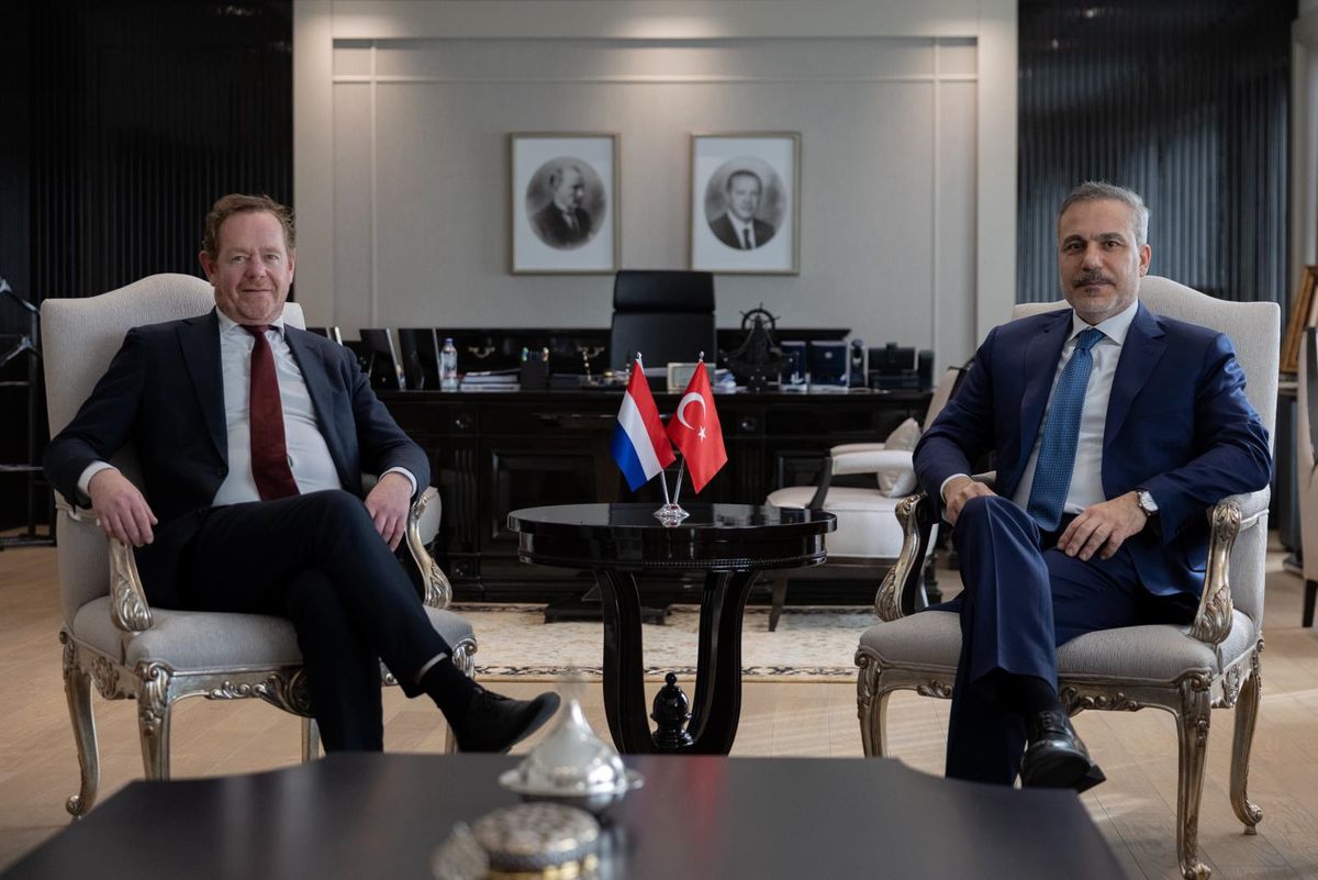Hakan Fidan ve Hollanda Bakanı Görüştü