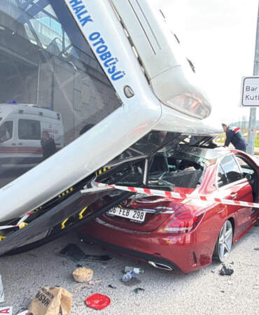 Bartın’da Üniversite Öğrencilerini Taşıyan Otobüs Devrildi, 46 Kişi Yaralandı