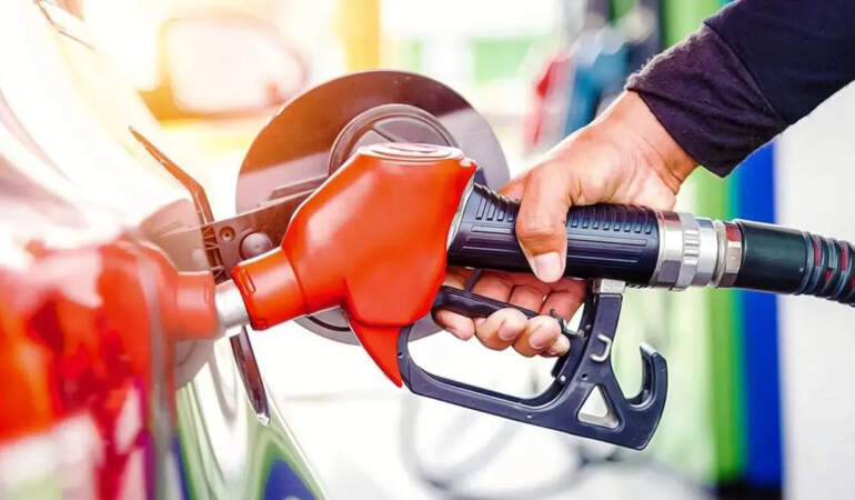 Benzin ve Motorine Tarihi İndirim: Araç Sahiplerine Müjdeli Haber Geldi