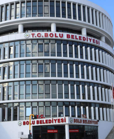 Bolu Belediyesi’ne Operasyon: Jandarma Arama Yapıyor, 3 Yeni Gözaltı Kararı