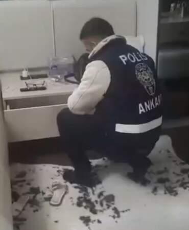 Borsada yatırım vaadiyle dolandırıcılık yapanlara operasyon: 65 gözaltı