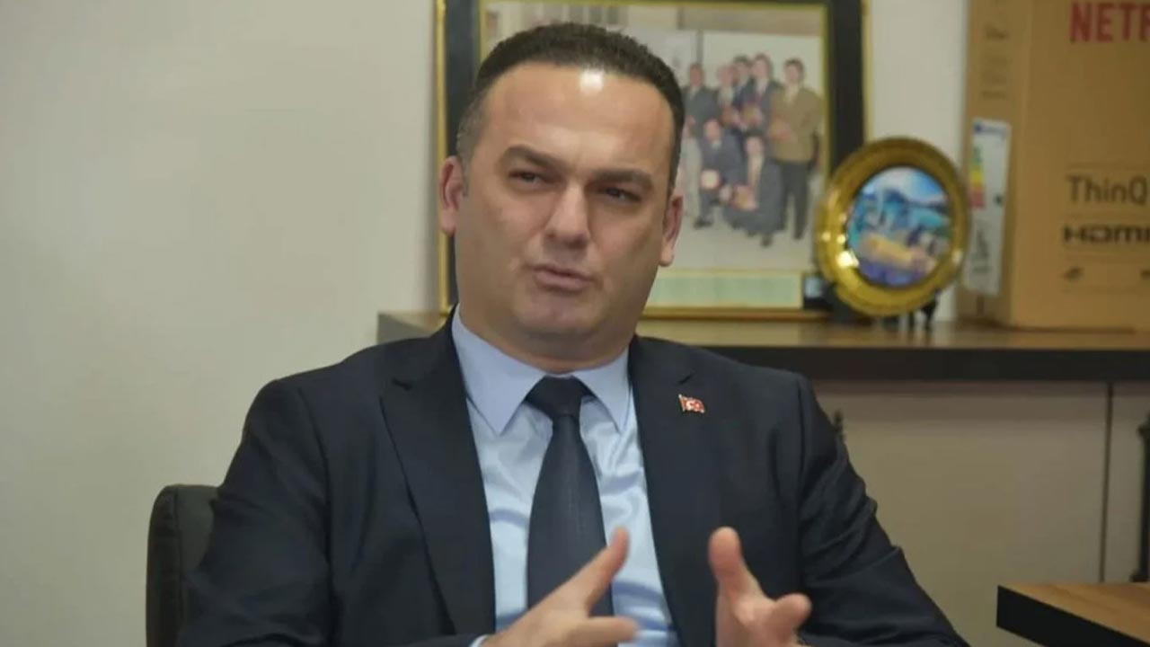 CHP Görevden Uzaklaştırılan Görele Belediye Başkanı Hasbi Dede’yi İhraç Etti