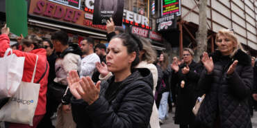 CHP İstanbul’dan Çocuklar İçin ‘Sessiz Yürüyüş’