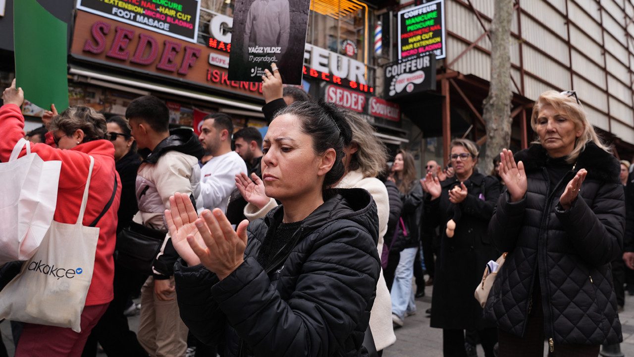 CHP İstanbul’dan Çocuklar İçin ‘Sessiz Yürüyüş’