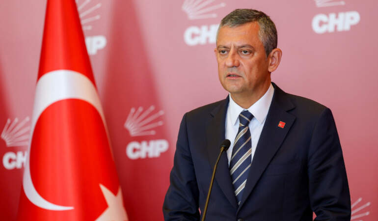 CHP lideri Özel’den Kahramanmaraş’taki Okul Saldırısı Sonrası Heyet Görevlendirmesi