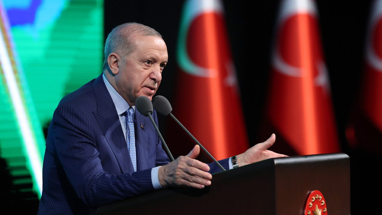 Cumhurbaşkanı Erdoğan’dan Batı’ya Yaylım Ateşi: ‘Medeni Dünya Üç Maymunu Oynuyor!’