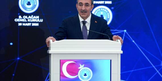 Cumhurbaşkanı Yardımcısı Yılmaz, Kamu-Sen’in 8. Olağan Genel Kurulu’nda konuştu Açıklaması