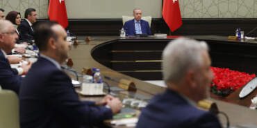 Cumhurbaşkanlığı Kabinesi Toplandı: Gündem Okul Güvenliği ve Orta Doğu