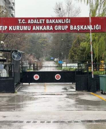 Emekli uzman çavuşun öldürdüğü eşi ve kızının cenazeleri memleketlerine gönderildi