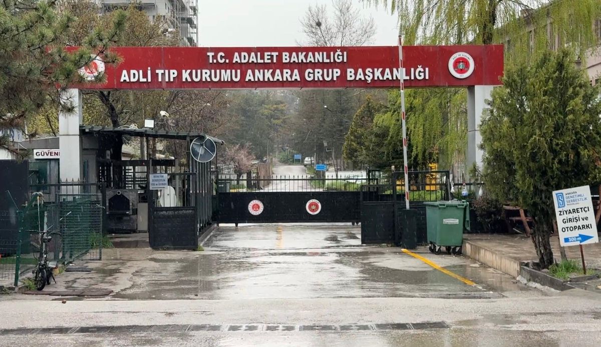 Emekli uzman çavuşun öldürdüğü eşi ve kızının cenazeleri memleketlerine gönderildi