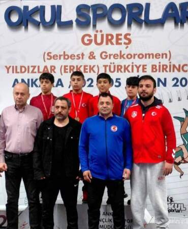 Erzincanlı Anzor Yasin Türkiye Üçüncüsü