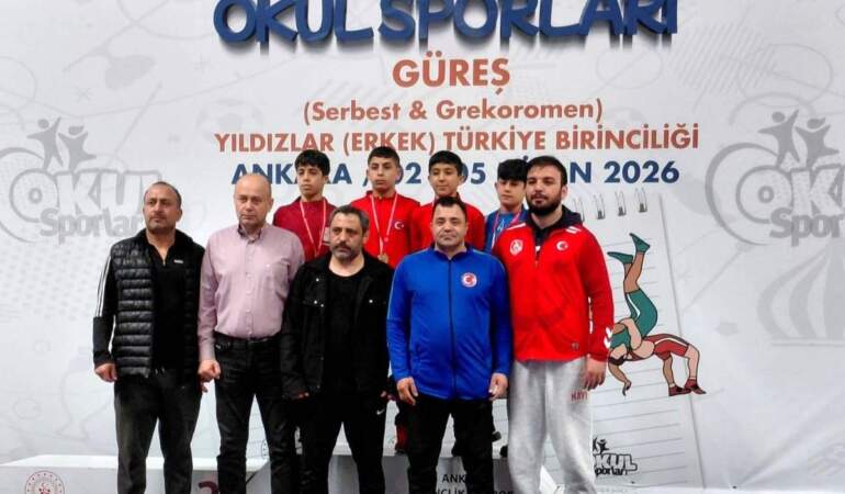 Erzincanlı Anzor Yasin Türkiye Üçüncüsü