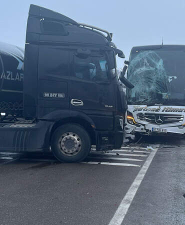 Erzurum’da Zincirleme Facia: 2 Yolcu Otobüsü, 2 Tır…