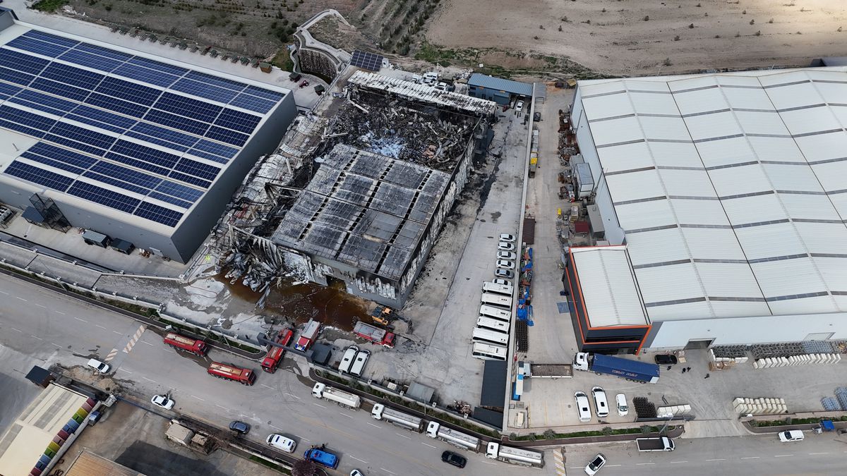 Sincan’daki Fabrikada Yangın: Soğutma Çalışmaları Tamamlandı